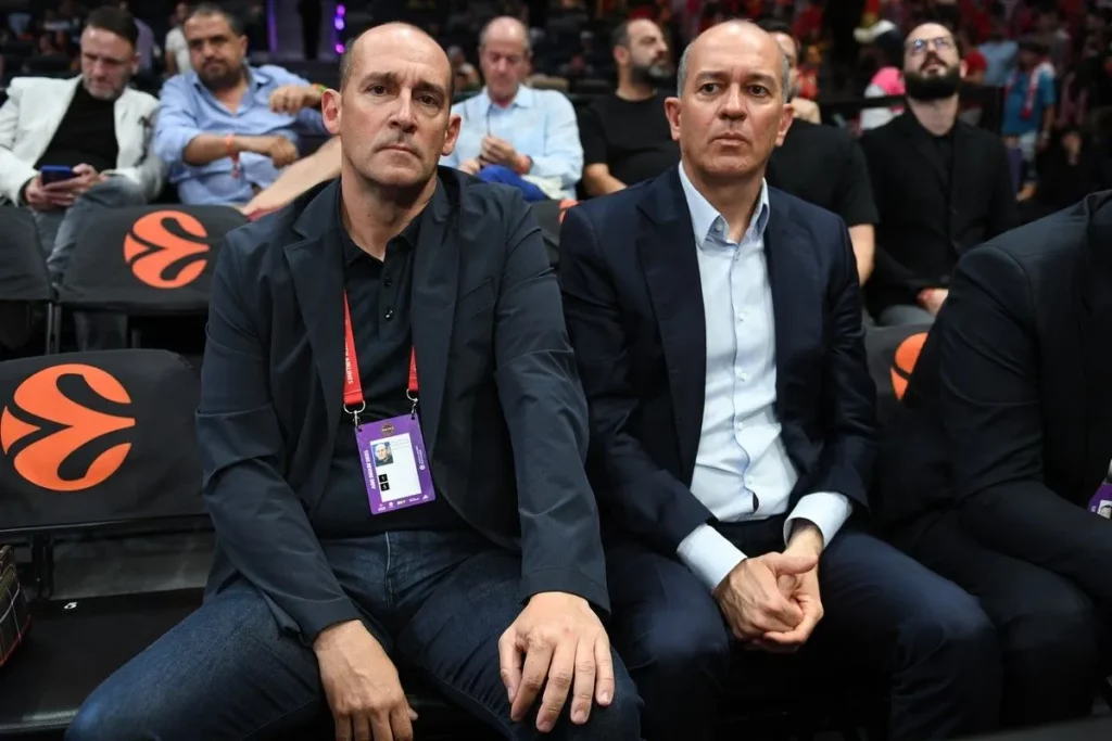 ΚΑΕ Ολυμπιακός: «Ζητήσαμε να απαγορευθεί η παρουσία του Γιαννακόπουλου στο ΣΕΦ»