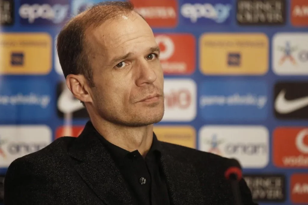 Στην Κηφισιά ο Μπασινάς - Ο ρόλος του