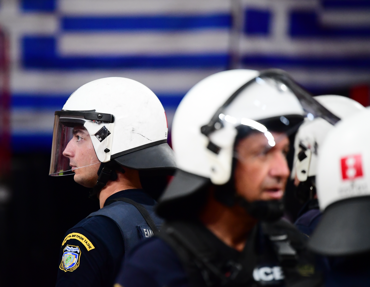 Μεγάλη αστυνομική δύναμη στο ΣΕΦ 1.5 ώρα πριν από τζάμπολ!