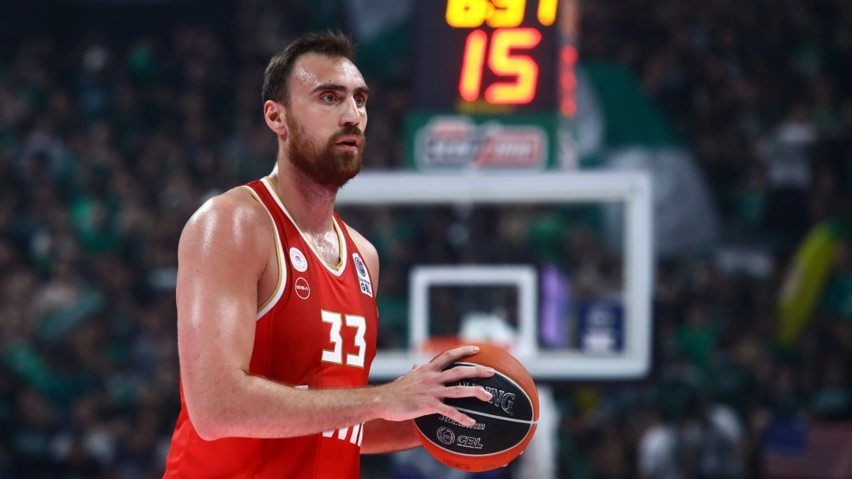 Παναθηναϊκός: Δεύτερο πιο ακριβό συμβόλαιο αν υπογράψει ο Μιλουτίνοφ