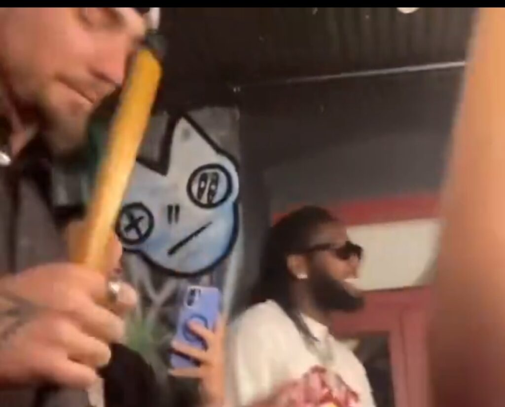 Βίντεο: Τρομερή... υποδοχή για Λεσόρ και Χουάντσο στη Μύκονο