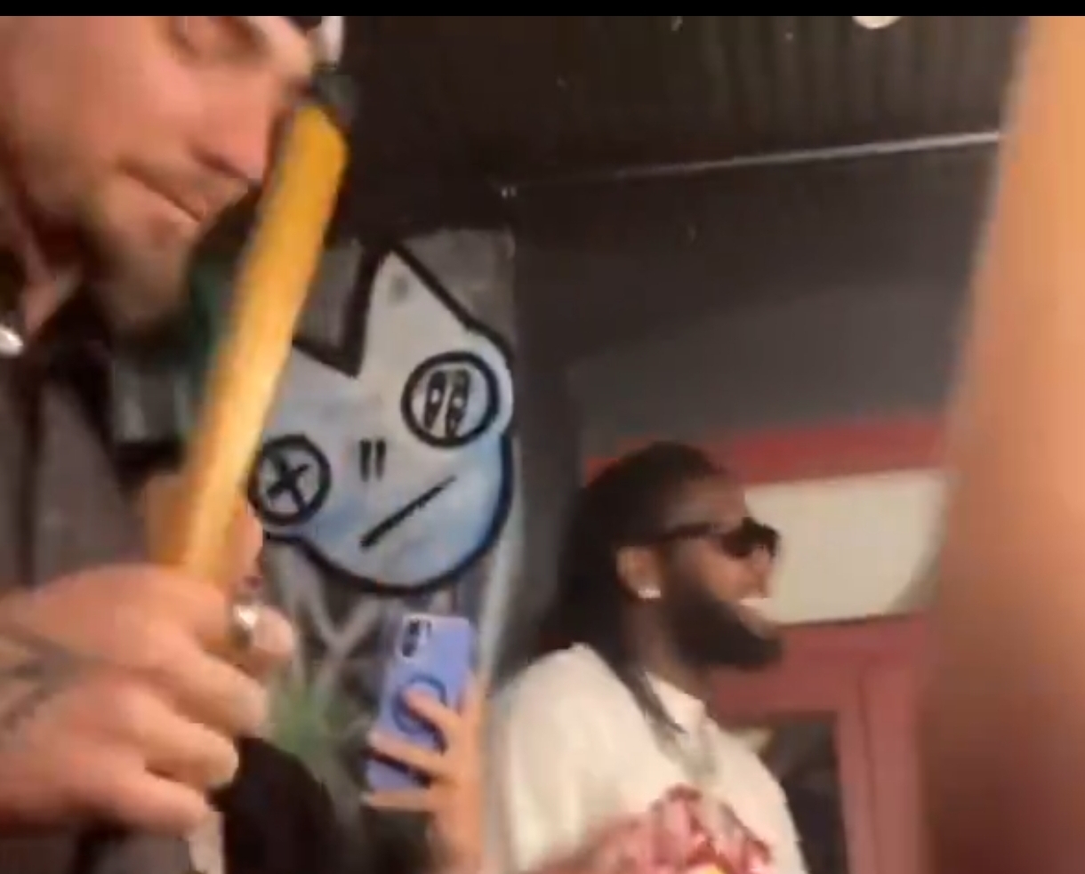 Βίντεο: Τρομερή... υποδοχή για Λεσόρ και Χουάντσο στη Μύκονο