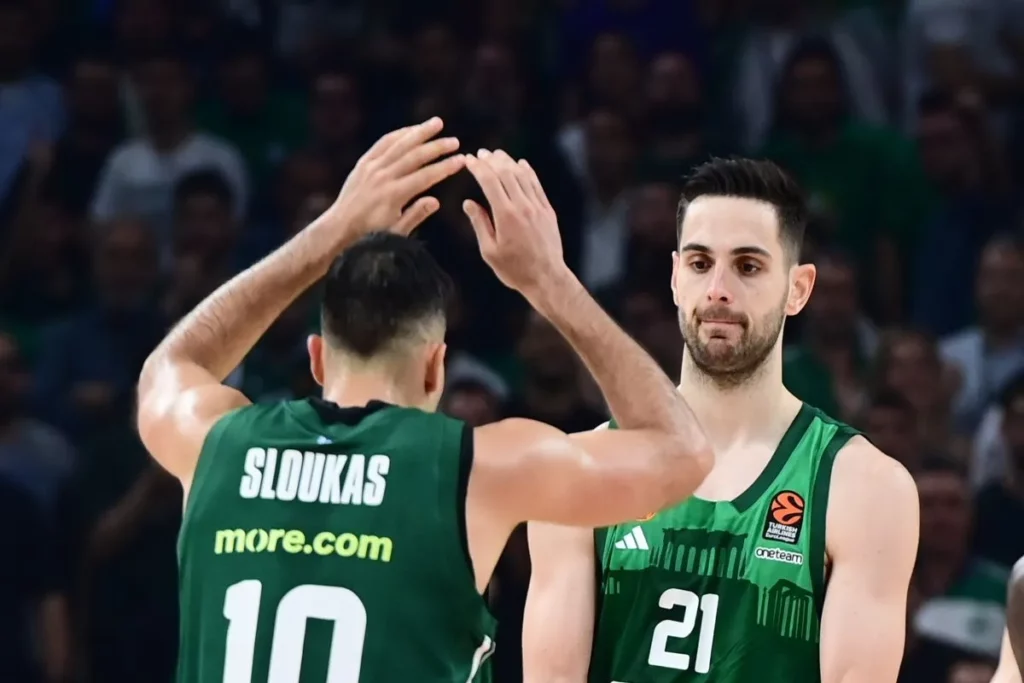 Συγκινητικό μήνυμα Σλούκα σε Παπαπέτρου: «Κανείς δεν γνώριζε τους καθημερινούς εφιάλτες που έπρεπε να ξεπερνάς»