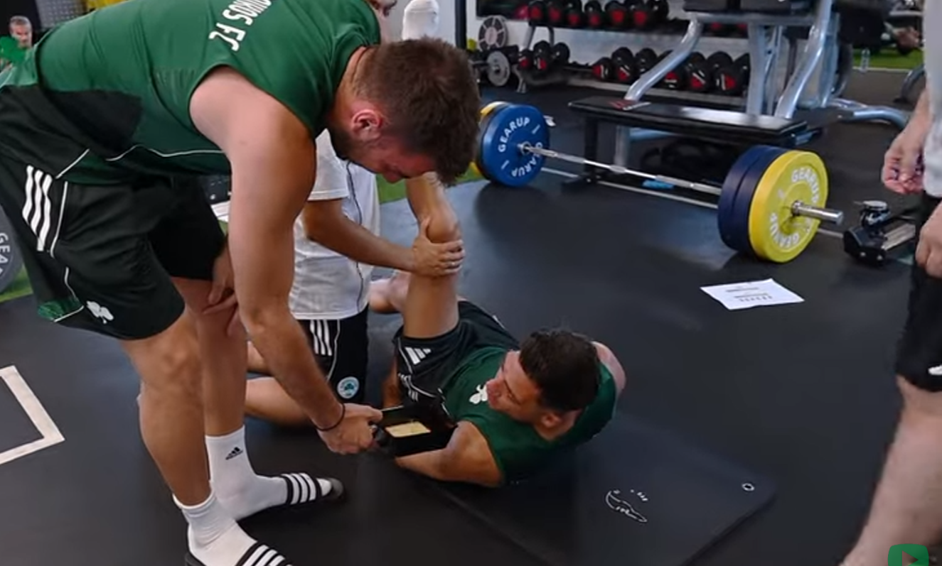 Παναθηναϊκός: Η... τούρτα έκπληξη του Ιωαννίδη στον Μπακασέτα (vid)