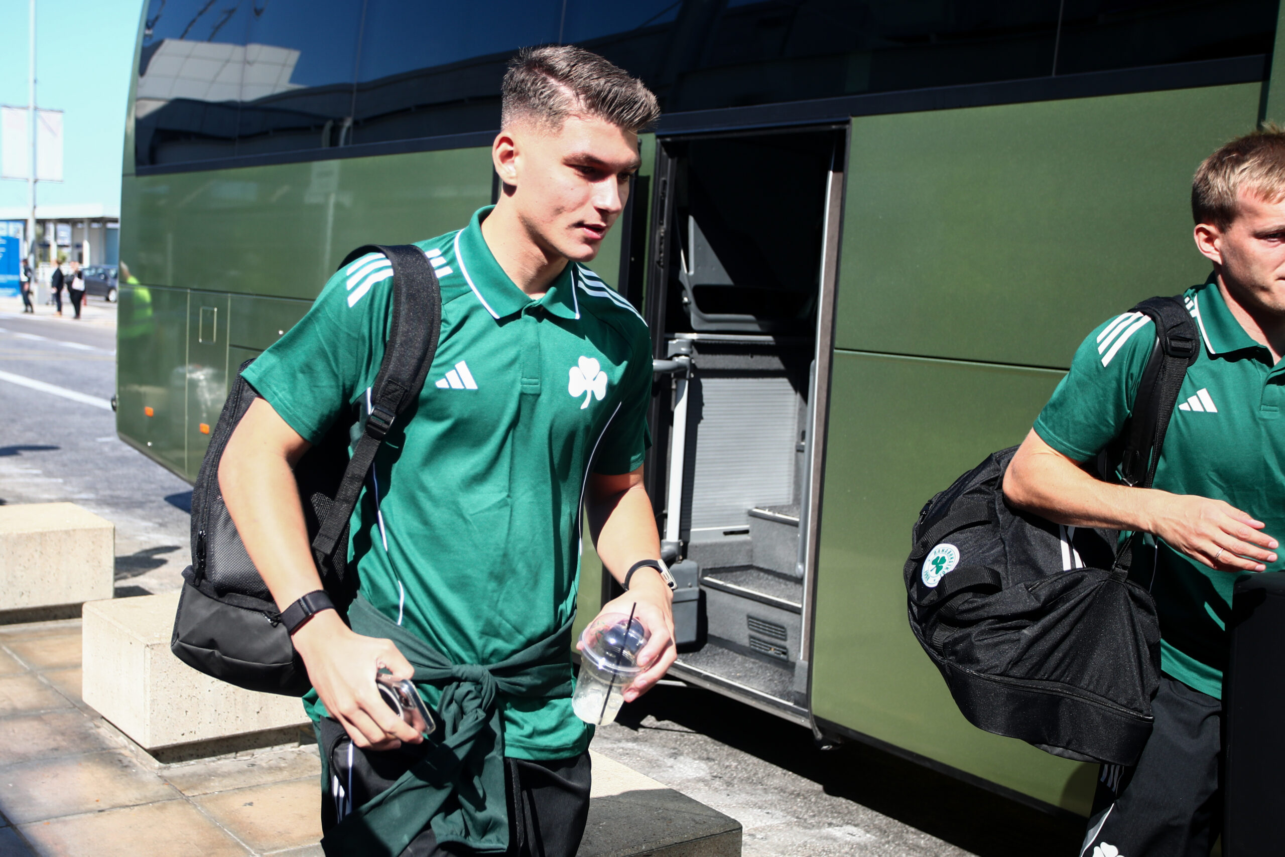 Δείτε φωτογραφίες: «Πέταξε» για Αυστρία ο Παναθηναϊκός - Με την ομάδα ο Φύσσας