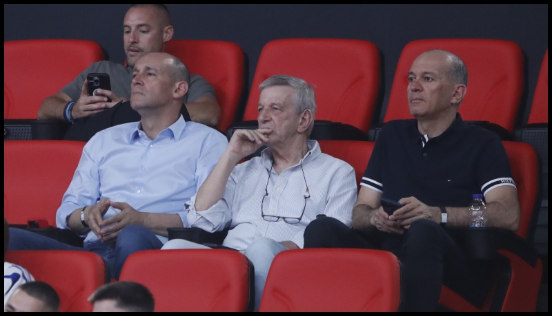 Άντε... πάλι: Δίνουν νέα Συνέντευξη Τύπου οι Αγγελόπουλοι