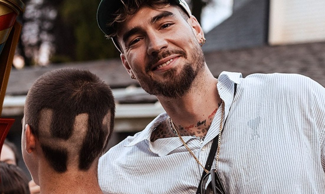 Σε ρόλο... μπαρμπέρη ο Χουάντσο, σχημάτισε το «41» στο κεφάλι ενός έφηβου (pic)