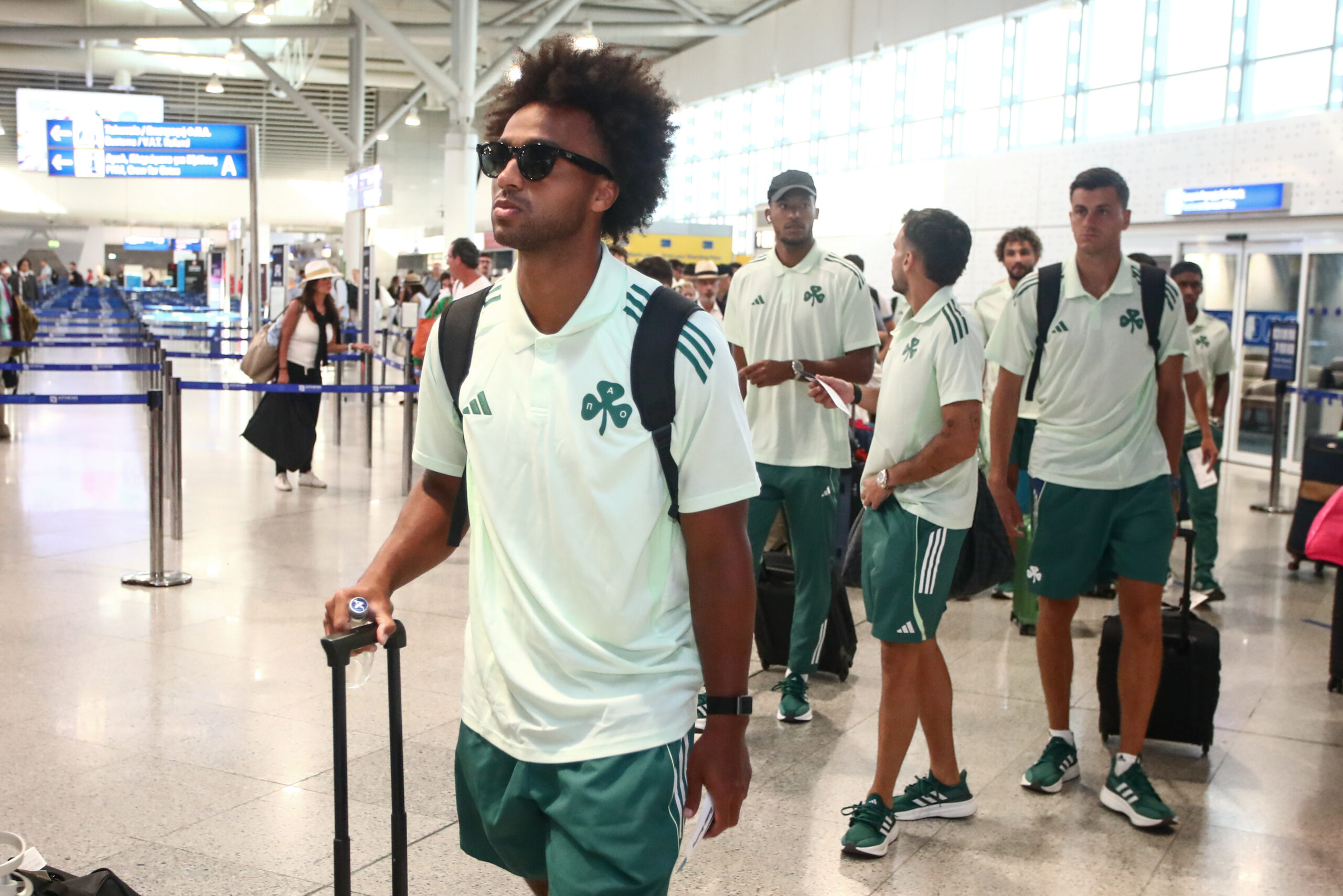 Φωτογραφίες: Με χαμόγελα και πίστη ο Παναθηναϊκός... πέταξε για Γλασκώβη