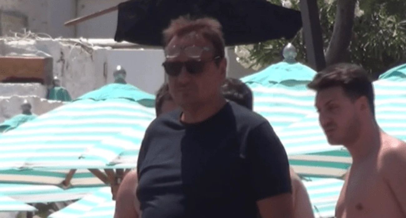 Βίντεο: Απολαμβάνει τις διακοπές του στη Μύκονο ο Αταμάν