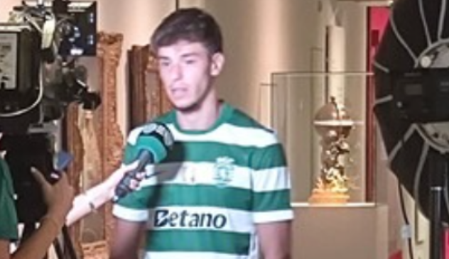 Παναθηναϊκός: Η πρώτη φωτογραφία του Βαγιαννίδη με τη φανέλα της Σπόρτινγκ (pic)