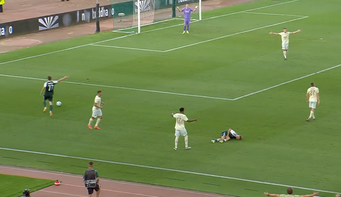 Τα έκανε μαντάρα ο Λάμπρεχτς: «Έκοψε» υποσχόμενη επίθεση του Παναθηναϊκού (vid)