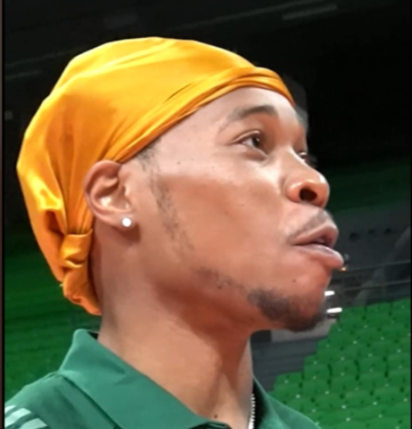 Ο Χόλμς στο ΟΑΚΑ: Το χαζεύει και ρίχνει ατάκα για το πρώτο κάρφωμα! (pics-vid)