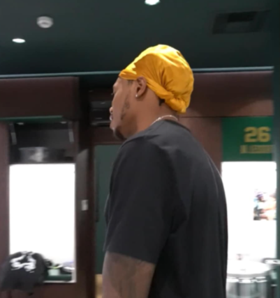 Ο Χόλμς στο ΟΑΚΑ: Το χαζεύει και ρίχνει ατάκα για το πρώτο κάρφωμα! (pics-vid)