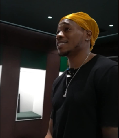 Ο Χόλμς στο ΟΑΚΑ: Το χαζεύει και ρίχνει ατάκα για το πρώτο κάρφωμα! (pics-vid)