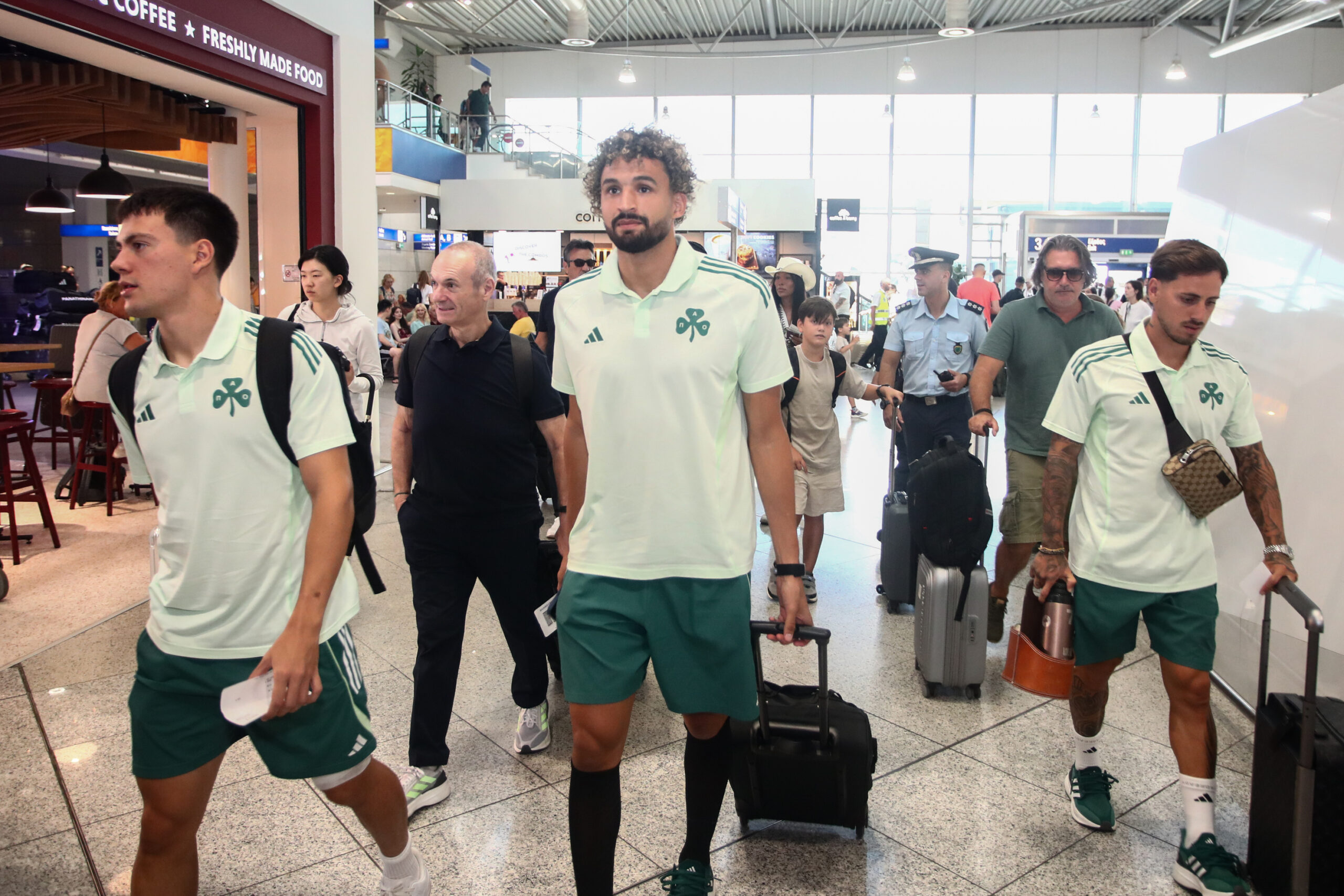 Φωτογραφίες: Αναχώρησε για... Σαχτάρ ο Παναθηναϊκός - Η αποστολή και η απουσία