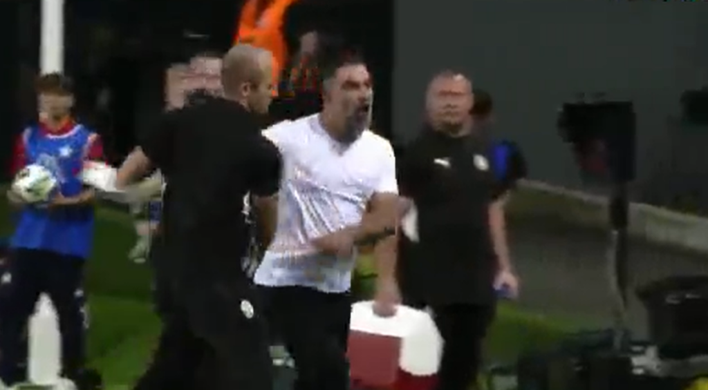 Βίντεο: Με 10 παίκτες η Σαχτάρ, αποβλήθηκε και ο προκλητικός Τουράν