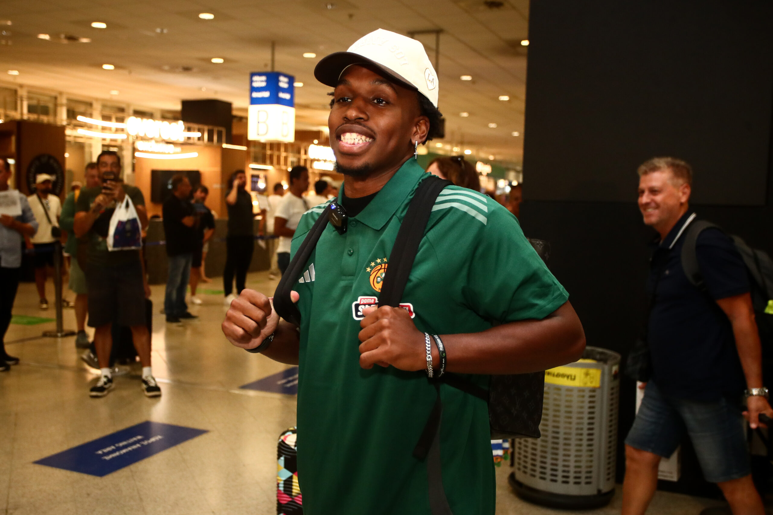 Παναθηναϊκός: Δείτε φωτογραφίες από την άφιξη του Σορτς στο «Ελευθέριος Βενιζέλος» (pics)