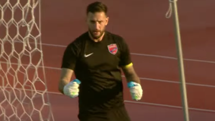 Πρώην τερματοφύλακας του Παναθηναϊκού εκτέλεσε πέναλτι και... δεν πήγε καλά (vid)