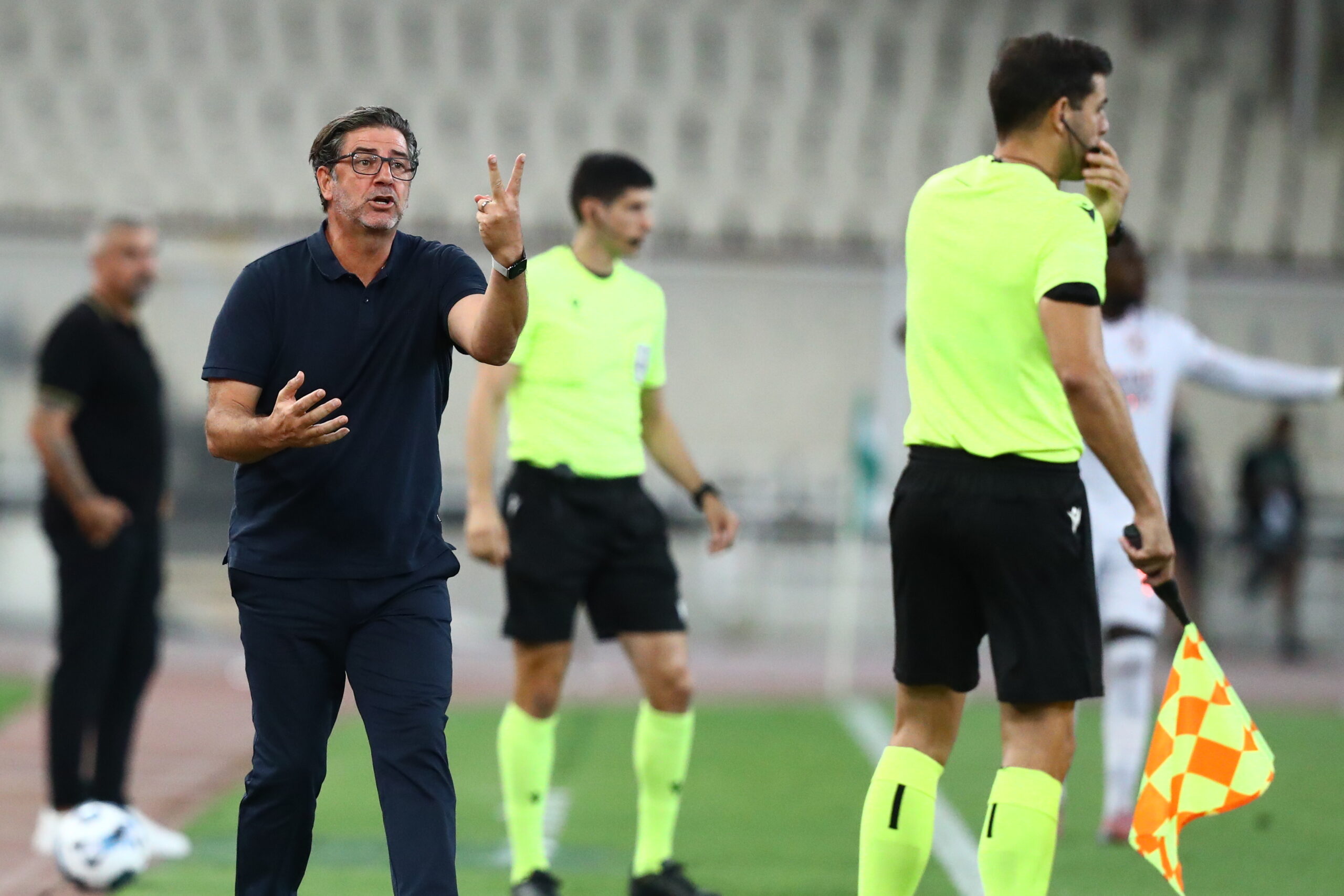 Παναθηναϊκός - Σαμσουνσπόρ: Έξαλλος ο Βιτόρια με τον Μουνουέρα, δέχτηκε και κίτρινη κάρτα (pics)