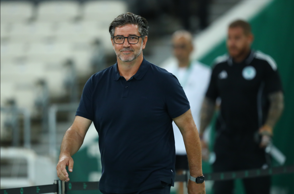 Βιτόρια στη συν. Τύπου: Δηλώσεις για Καλάμπρια, Μαξίμοβιτς και διαιτησία