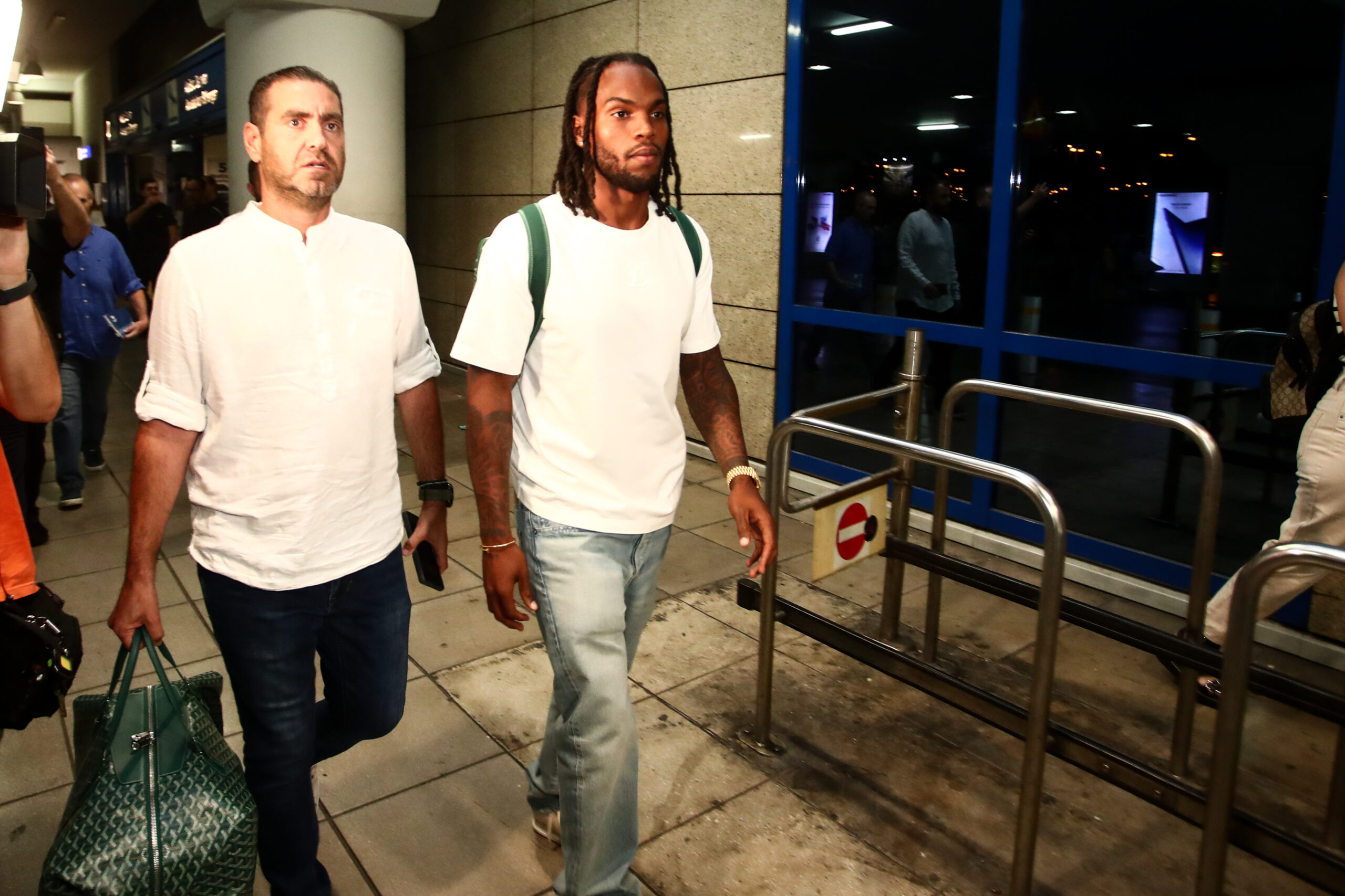 Δείτε φωτογραφίες: Η άφιξη του Ρενάτο Σάντσες για τον Παναθηναϊκό (pics)