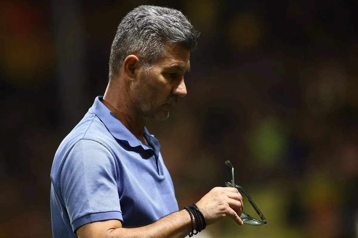 Άρης: Σε κρίση ο Ουζουνίδης μετά την ήττα από τον Παναιτωλικό – όλα τα σενάρια ανοιχτά