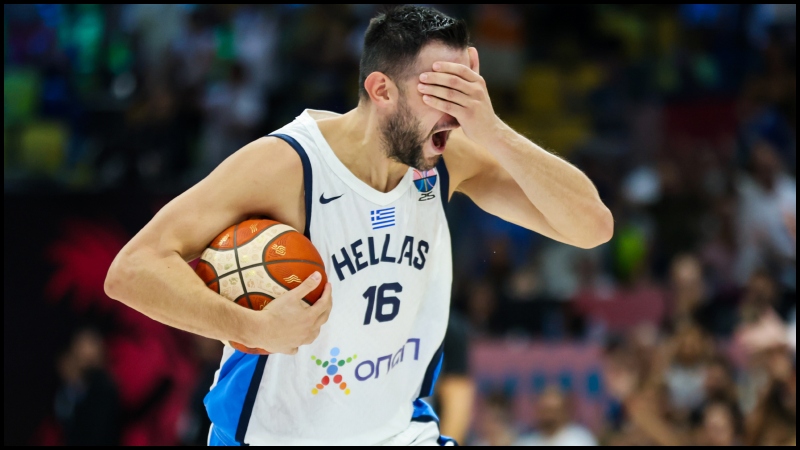 Παπανικολάου: «Οι διαιτητές είχαν ένα κακό παιχνίδι»