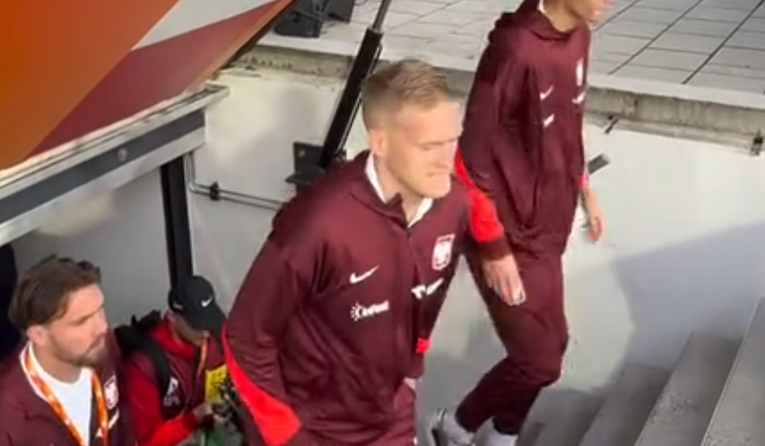 Ολλανδία - Πολωνία: Στον πάγκο οι Σφιντέρσκι και Ντραγκόφσκι στο «Ντε Κάιπ» (pic)