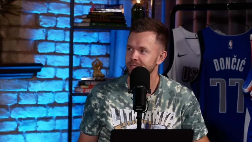 Ουρμπόνας: «Μαλα@@@ ήσασταν καλύτεροι, τρελό αυτό που έκανε ο Τολιόπουλος» (vid)