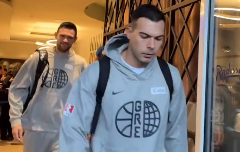Έλληνας οπαδός στη Ρίγα έβρισε τον Σλούκα: «Άντε γ@@@@@» (vid)