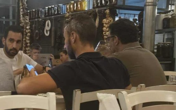 Παναθηναϊκός: Σε εστιατόριο της Γλυφάδας ο Ρουί Βιτόρια (pic)