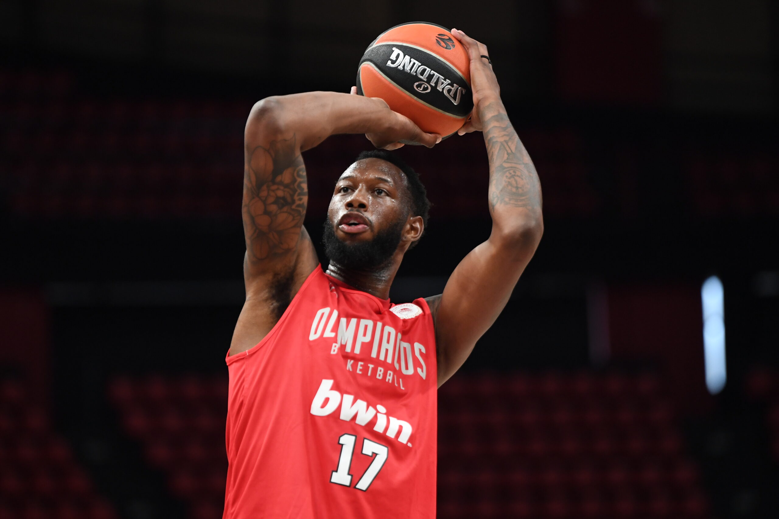 Χολ: «Να φέρουμε το τρόπαιο της Euroleague στο σπίτι μας»