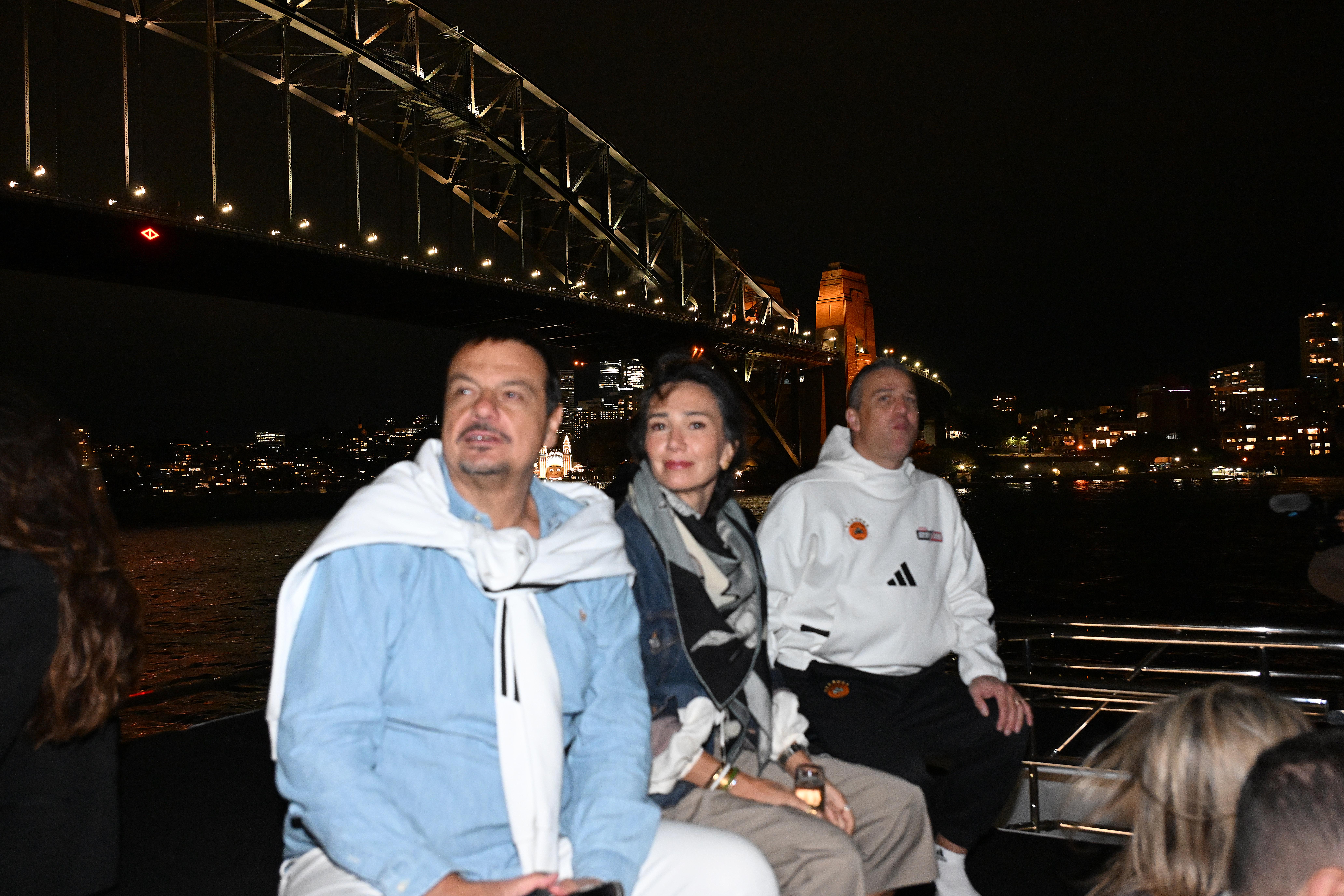 Φωτογραφίες: Παναθηναϊκός και Παρτιζάν δείπνο στον ποταμό Παραμάτα