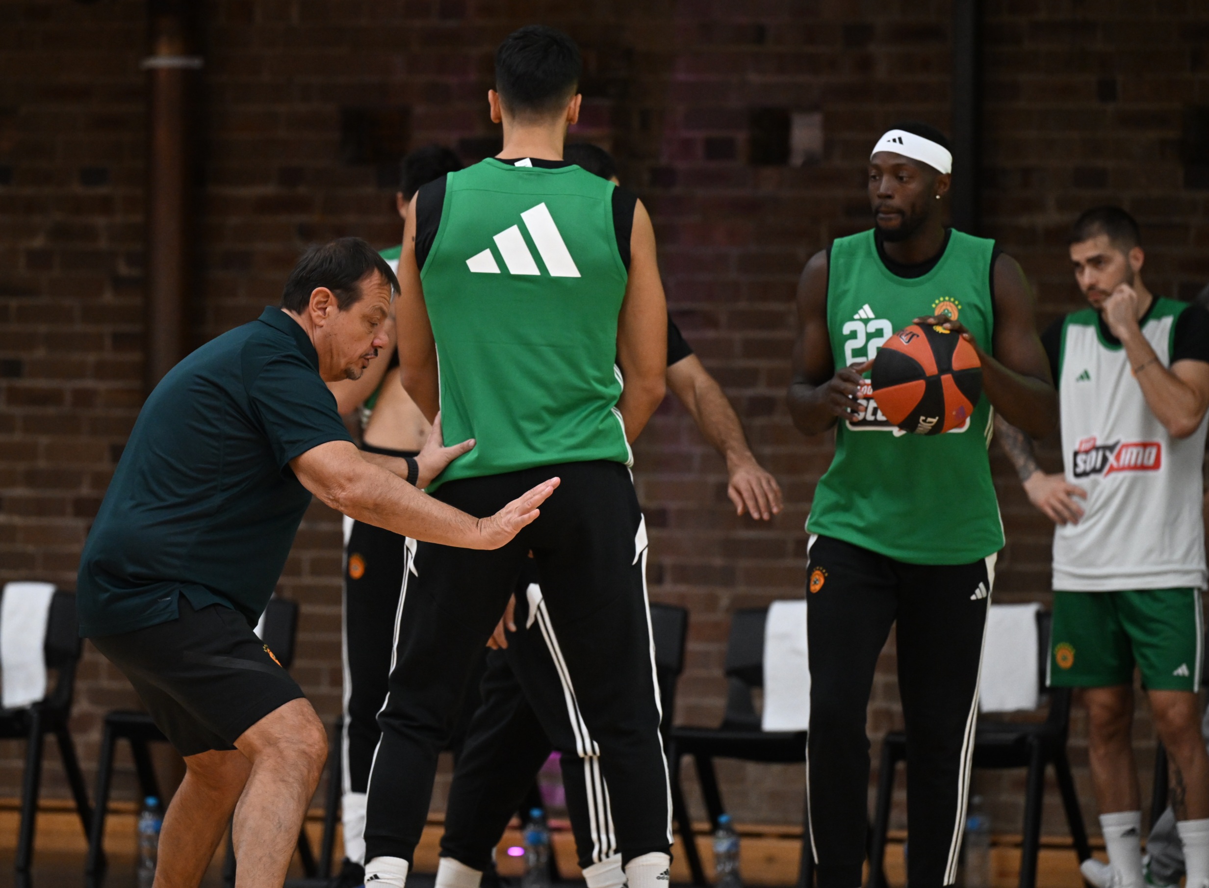 Παναθηναϊκός: Η απόφαση για δύο κόντρα στην Αδελαΐδα - Τα… κόλπα του Ναν