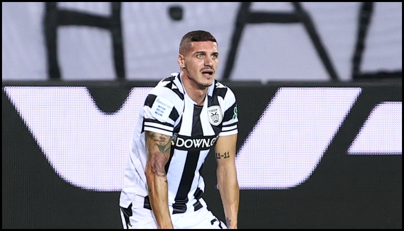 Εξαγριωμένοι οι οπαδοί του ΠΑΟΚ - Έντονες αποδοκιμασίες στην Τούμπα!