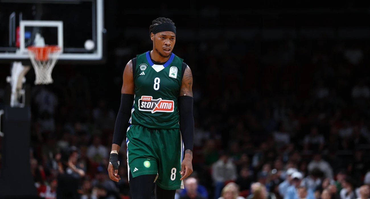 Χολμς αποθεώνει Σλούκα: «Το αφεντικό θα σε βρει στη σωστή θέση, είναι ηγέτης»