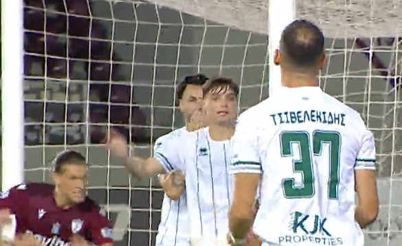 «Άτυχος» ο Κάτρης, έβαλε... αυτογκόλ στο AEL FC Arena (vid)