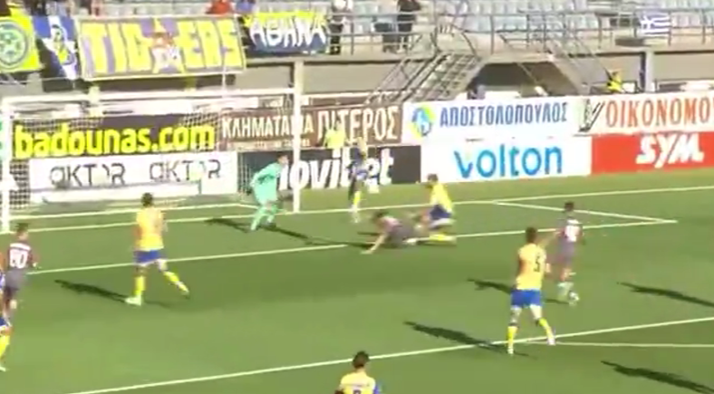 «Ξάπλωσε» ο Ταρεμί στην περιοχή του Αστέρα, πέναλτι ο... Παπαδόπουλος! (vid)