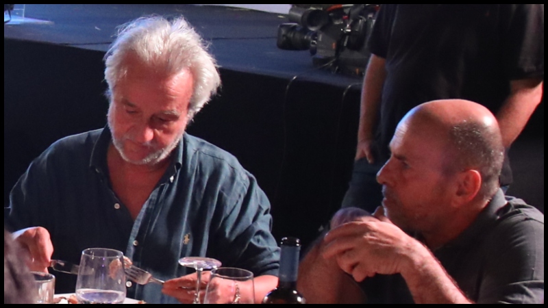 Μίχος: «Στο σπίτι του Αλαφούζου οι Μπαλντίνι και... Κομπότης» (vid)