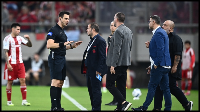 ΝΤΡΟΠΗ: Διακοπή 16 λεπτών στο Καραϊσκάκης μετά το 2-2 του Λεβαδειακού!