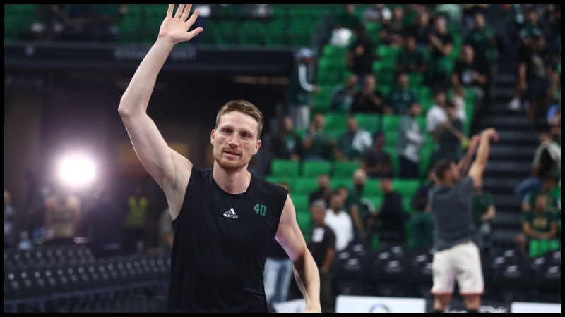 Παναθηναϊκός: Αποθεώθηκε στο T-Center ο Γκριγκόνις (vid)