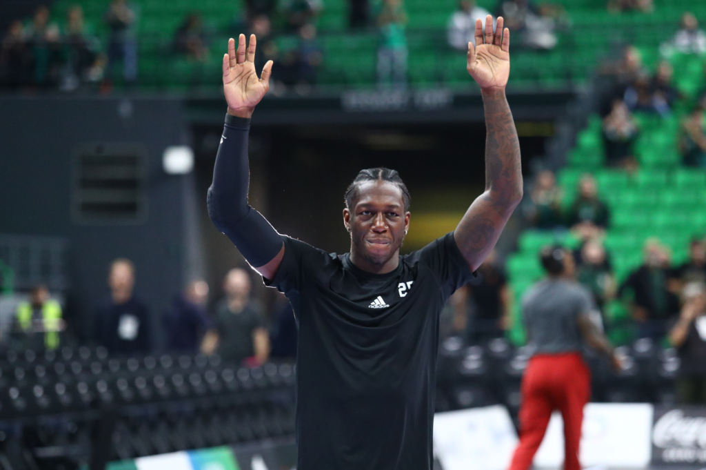 Βίντεο: Χαμός στην είσοδο του Ναν - Η κίνηση προς τον κόσμο