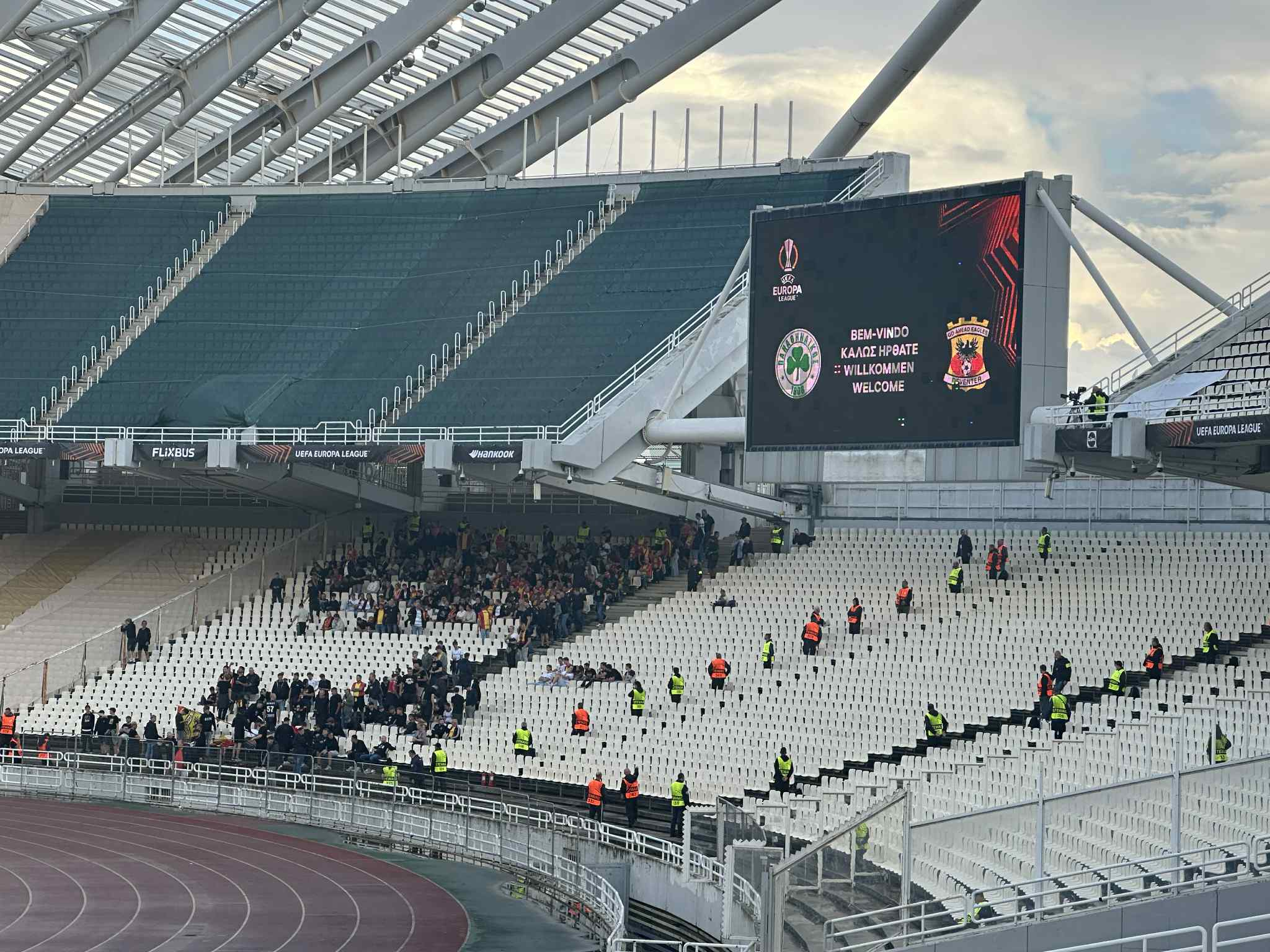 Παναθηναϊκός - Γκόου Αχέντ Ιγκλς: Στο ΟΑΚΑ οι Ολλανδοί οπαδοί (pic)