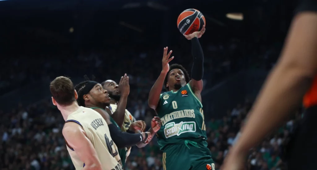 Βίντεο: Αυτό είναι το πρώτο καλάθι του Σορτς με την φανέλα του Παναθηναϊκού