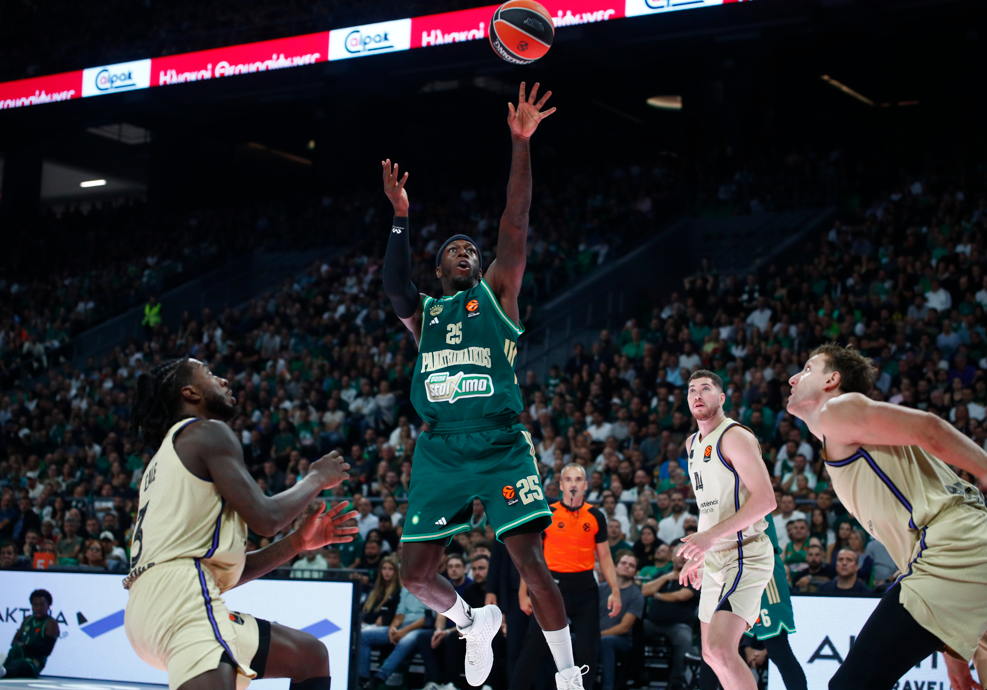 Παναθηναϊκός-Μπαρτσελόνα: «Θερμό» επεισόδιο ανάμεσα σε Ναν και Πάντερ