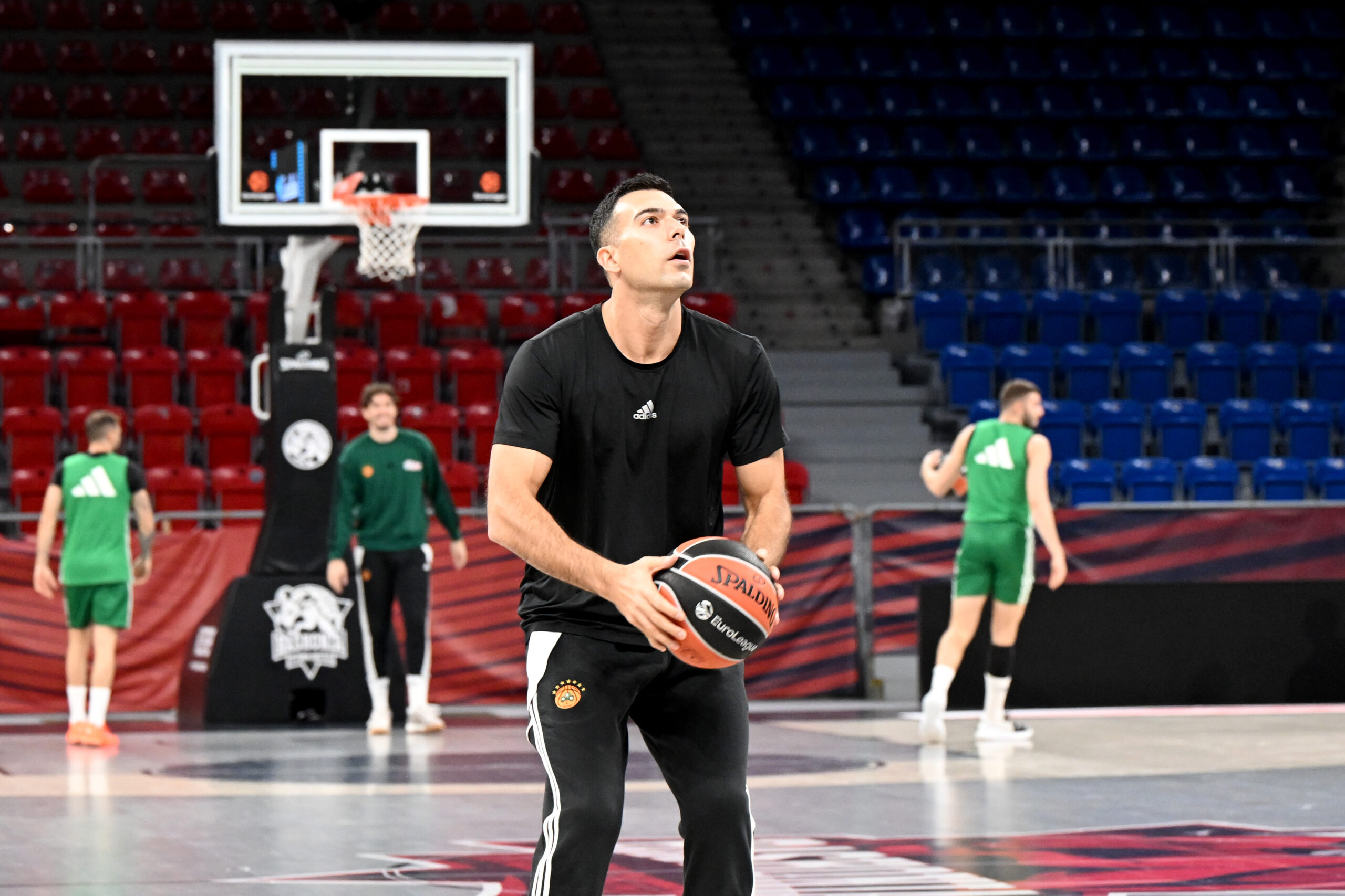 Προπόνηση στη Βιτόρια και αναμονή για την 12άδα του Αταμάν (pics)
