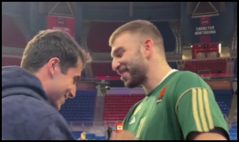 Παναθηναϊκός: Το θερμό καλωσόρισμα της Μπασκόνια στον Ρογκαβόπουλο (vid)