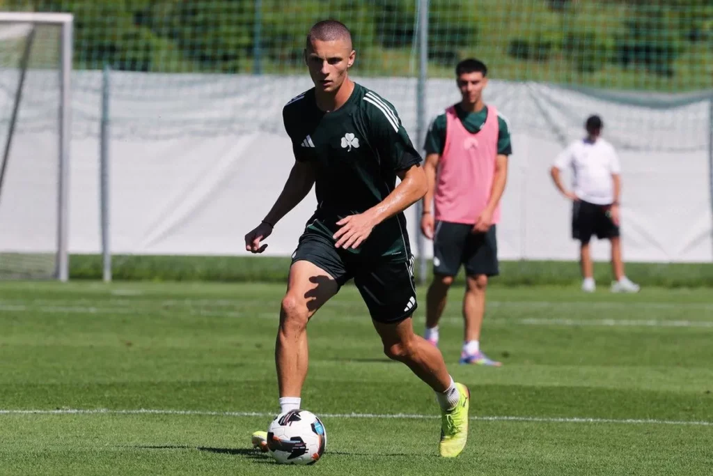 Παναθηναϊκός: Ποιος είναι ο 16χρονος Βασίλης Λάβδας που κάνει αίσθηση στο Κορωπί