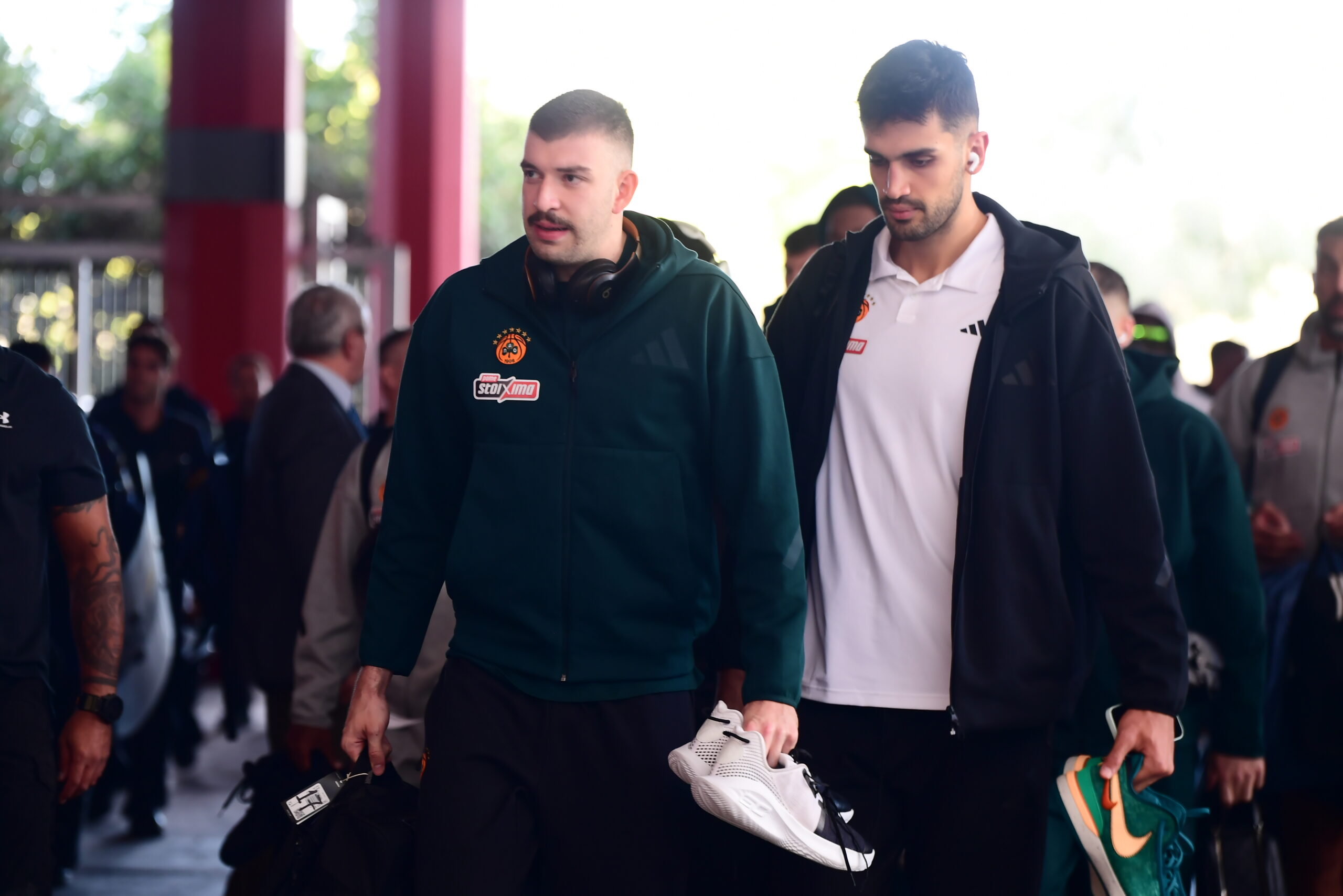 Φωτογραφίες από την άφιξη του Παναθηναϊκού Aktor στο ΣΕΦ (pics)