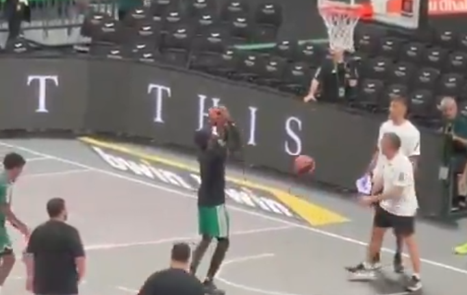 Παναθηναϊκός - Βιλερμπάν: Βγήκε για ζέσταμα ο Κέντρικ Ναν (vid)